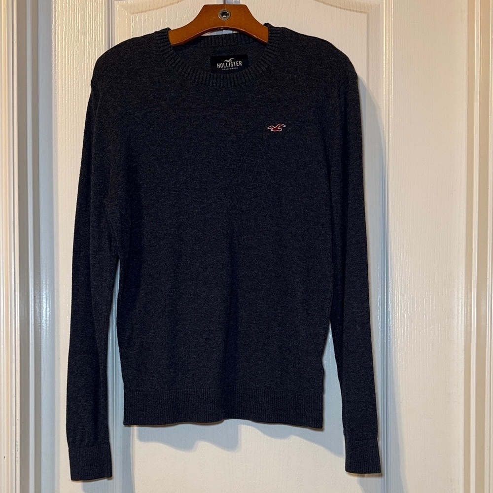 Hollister & Co. Men's Black Crewneck Sweater Size Medium NWOT